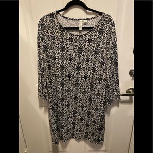 Black and White flowy dress